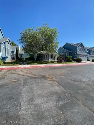 Photo #1: 2320077 Listing 