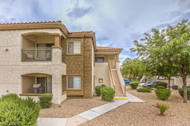 MLS: 2320093 Condo For Sale