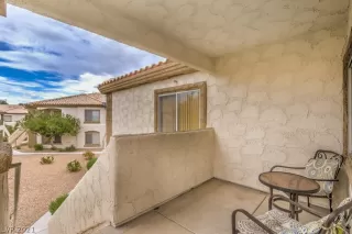 Photo #3: 2320093 Listing