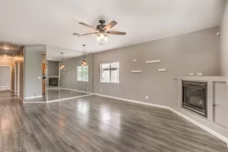 Photo #6: 2320093 Listing