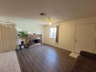 Photo #1: 2320094 Listing