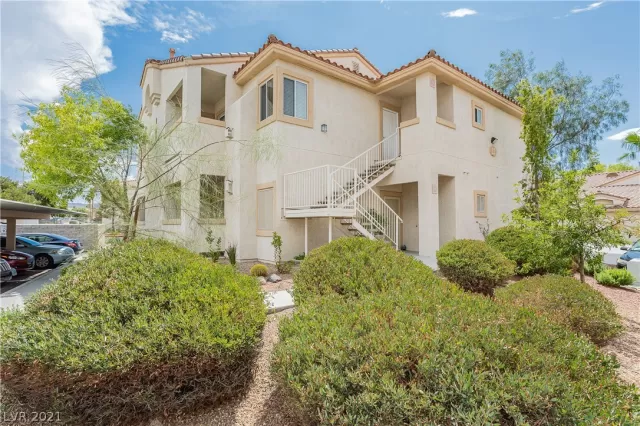 MLS: 2320114 Condo For Sale