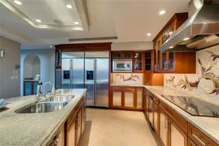 Photo #3: 2320170 Listing 