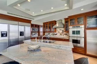 Photo #5: 2320170 Listing 