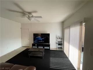 Photo #3: 2320280 Listing 