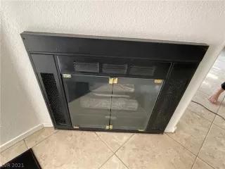 Photo #5: 2320280 Listing 