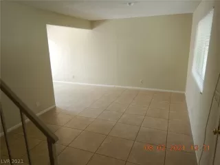 Photo #2: 2320287 Listing 