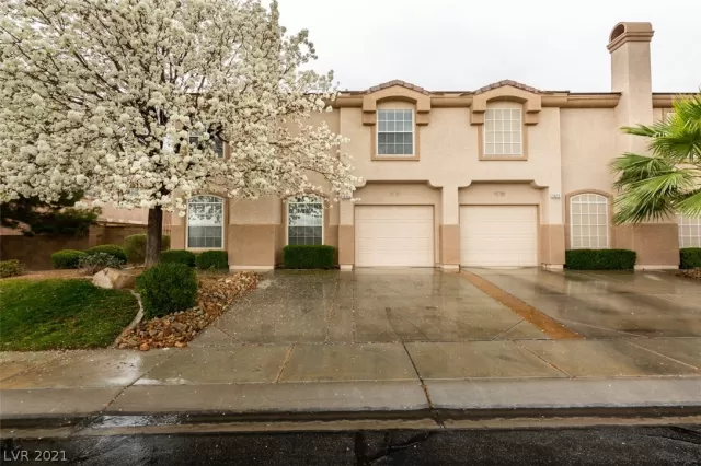 MLS: 2320366 Condo For Sale