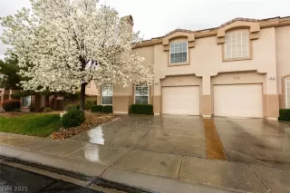 Photo #1: 2320366 Listing 