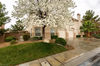 Photo #2: 2320366 Listing 