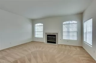 Photo #4: 2320366 Listing 