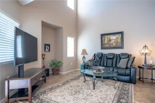 Photo #3: 2320367 Listing 