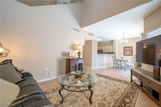 Photo #6: 2320367 Listing 