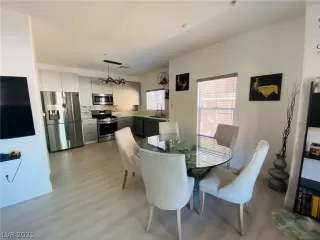 Photo #1: 2320446 Listing