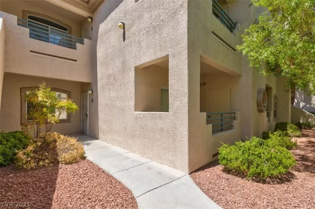 MLS: 2320489 Condo For Sale