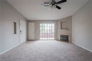 Photo #2: 2320511 Listing 