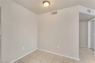 Photo #2: 2320535 Listing