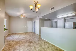 Photo #2: 2320540 Listing