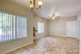 Photo #3: 2320540 Listing