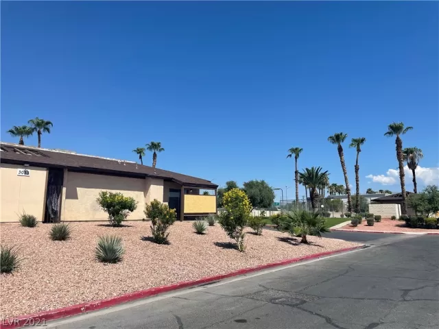 MLS: 2320582 Condo For Sale