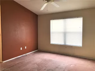 Photo #4: 2320603 Listing