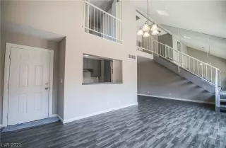 Photo #6: 2320605 Listing