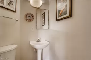 Photo #6: 2320617 Listing 