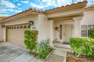 Photo #3: 2320618 Listing