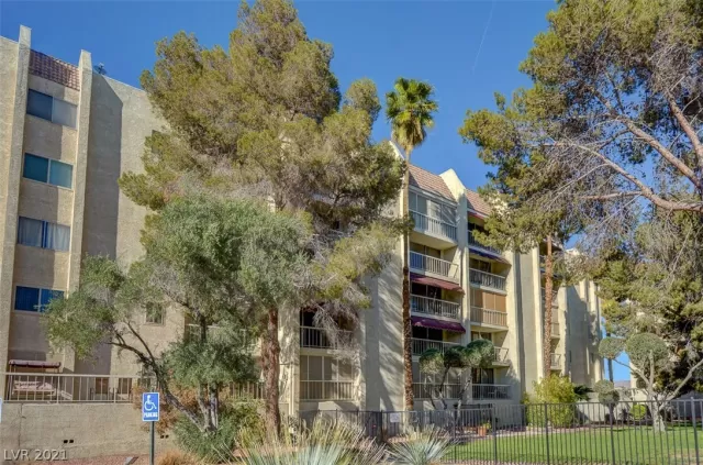 MLS: 2320634 Condo For Sale