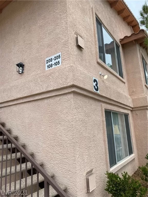 MLS: 2320650 Condo For Sale