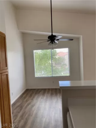 Photo #3: 2320650 Listing