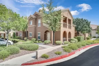 Photo #2: 2320656 Listing