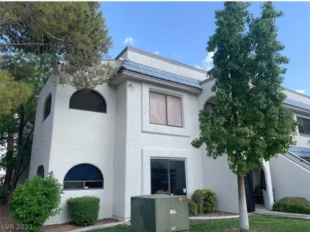 MLS: 2320658 Condo For Sale