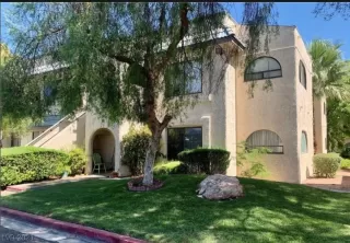 Photo #5: 2320658 Listing 