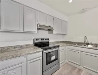 Photo #2: 2320662 Listing 