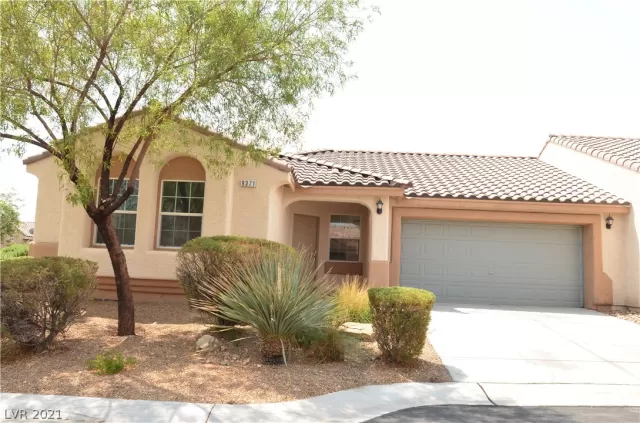 MLS: 2320720 Condo For Sale