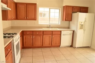 Photo #3: 2320720 Listing 