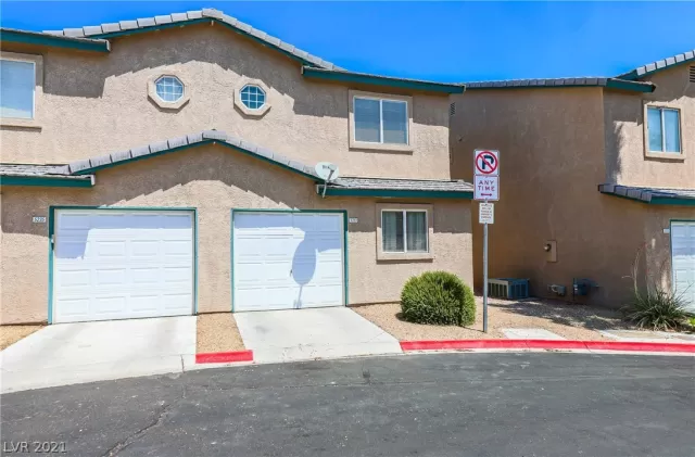 MLS: 2320730 Condo For Sale