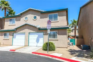 Photo #2: 2320730 Listing