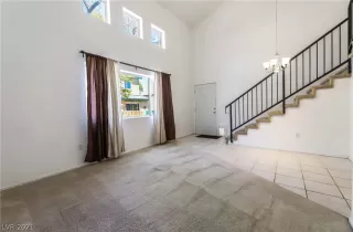 Photo #6: 2320730 Listing