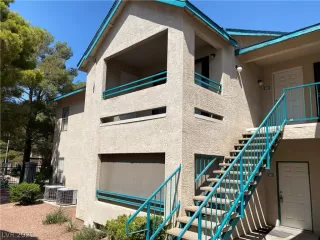 Photo #1: 2320738 Listing 