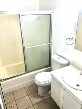 Photo #3: 2320741 Listing 