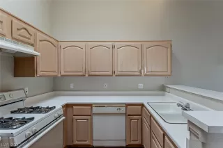 Photo #3: 2320746 Listing 