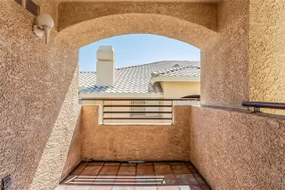 Photo #6: 2320746 Listing 