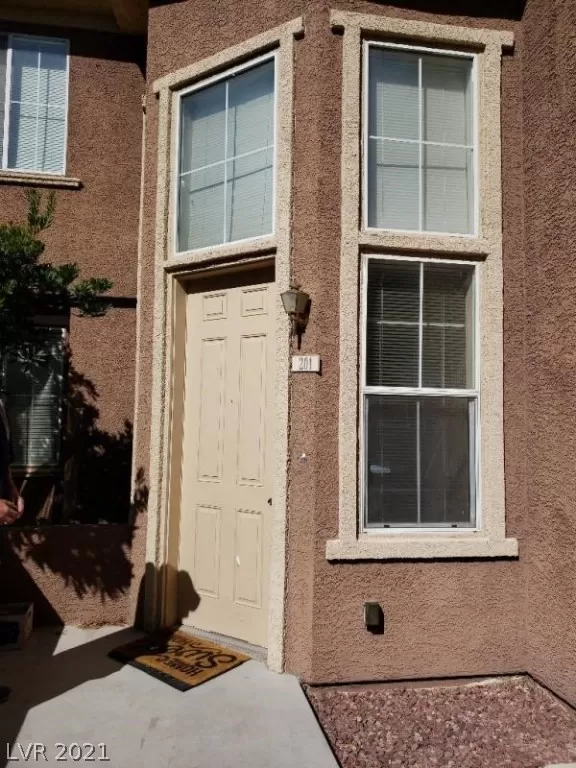 MLS: 2320838 Condo For Sale