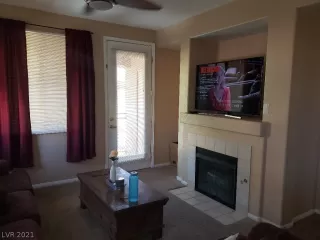 Photo #2: 2320838 Listing