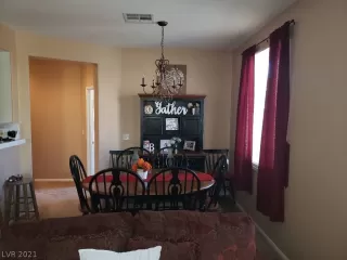 Photo #4: 2320838 Listing