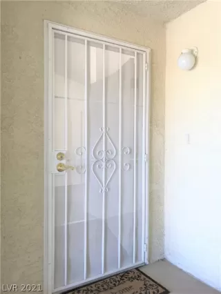 Photo #1: 2320842 Listing 