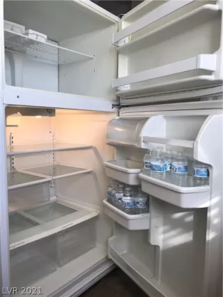 Photo #3: 2320842 Listing 