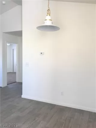 Photo #6: 2320842 Listing 